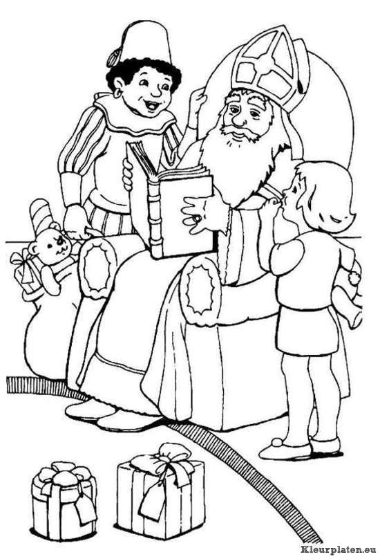 Sinterklaas met grote rode boek